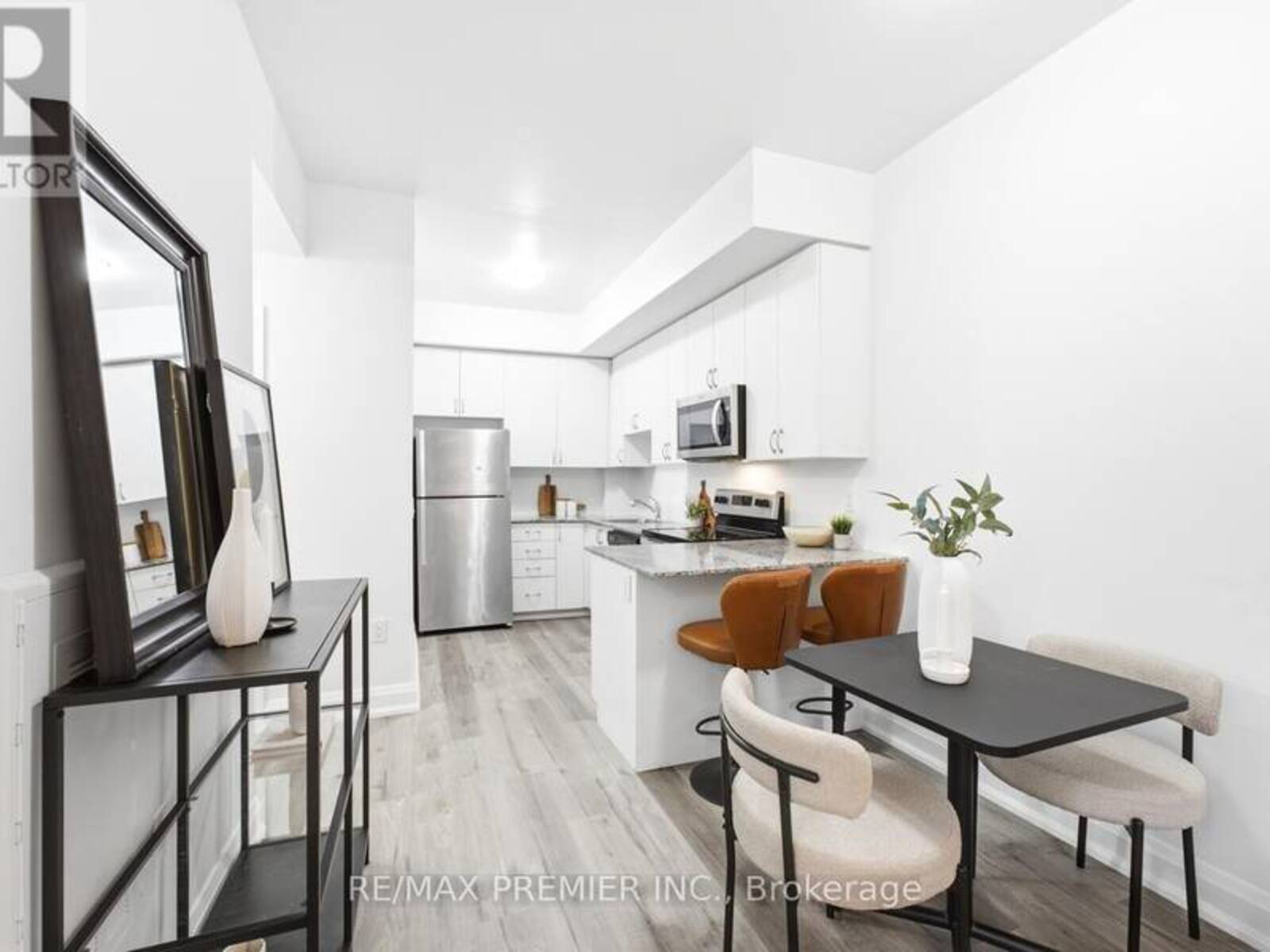 B1401 - 5279 HIGHWAY 7 ROAD, Vaughan, Ontario L4L 0J1