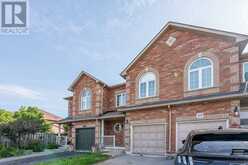 129 SYDENHAM WELLS SQUARE | Barrie Ontario | Slide Image Four