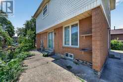 6 DAMASCUS DRIVE | Toronto Ontario | Slide Image Eight