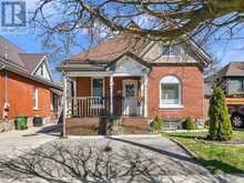 65 MOORE STREET | St. Thomas Ontario | Slide Image Four