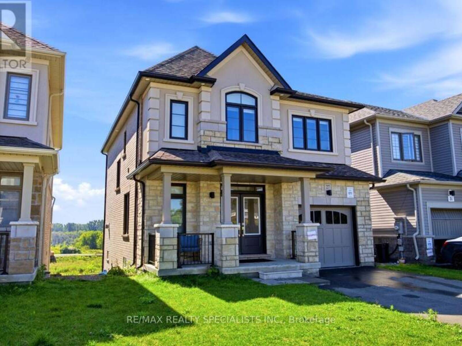 27 SALMON CRESCENT, Clarington, Ontario L1B 1L9