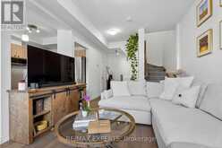 4 GROOM LANE | Ancaster Ontario | Slide Image Twelve