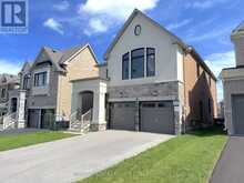 5 PEAR BLOSSOM WAY | East Gwillimbury Ontario | Slide Image Two