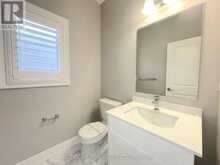 5 PEAR BLOSSOM WAY | East Gwillimbury Ontario | Slide Image Thirty-six