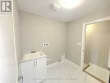 5 PEAR BLOSSOM WAY | East Gwillimbury Ontario | Slide Image Thirty-seven