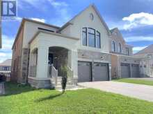 5 PEAR BLOSSOM WAY | East Gwillimbury Ontario | Slide Image Three
