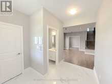 5 PEAR BLOSSOM WAY | East Gwillimbury Ontario | Slide Image Six