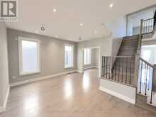 5 PEAR BLOSSOM WAY | East Gwillimbury Ontario | Slide Image Seven