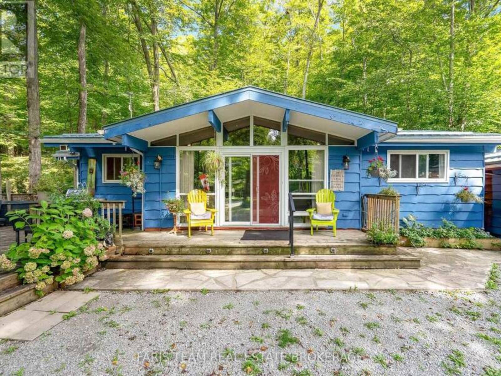 103 SILVER BIRCH DRIVE, Tiny, Ontario L9M 0M6