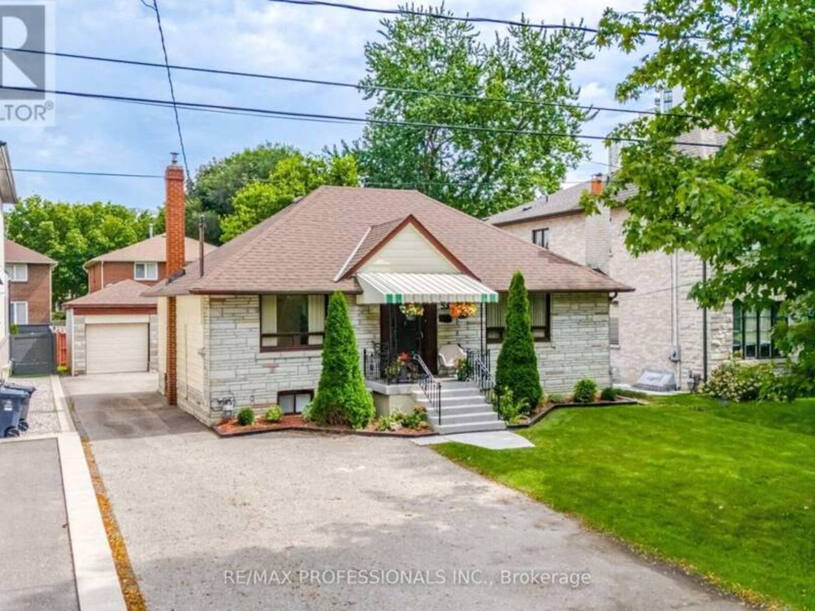 53 WILMAR ROAD, Toronto, Ontario M9B 3R8