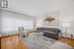 19 EARLDOWN DRIVE | Toronto Ontario | Slide Image Eight