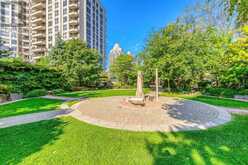 1433 - 3888 DUKE OF YORK BOULEVARD | Mississauga Ontario | Slide Image Thirty