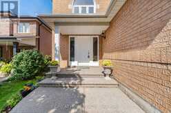 975 MANTLE CRESCENT | Mississauga Ontario | Slide Image Two