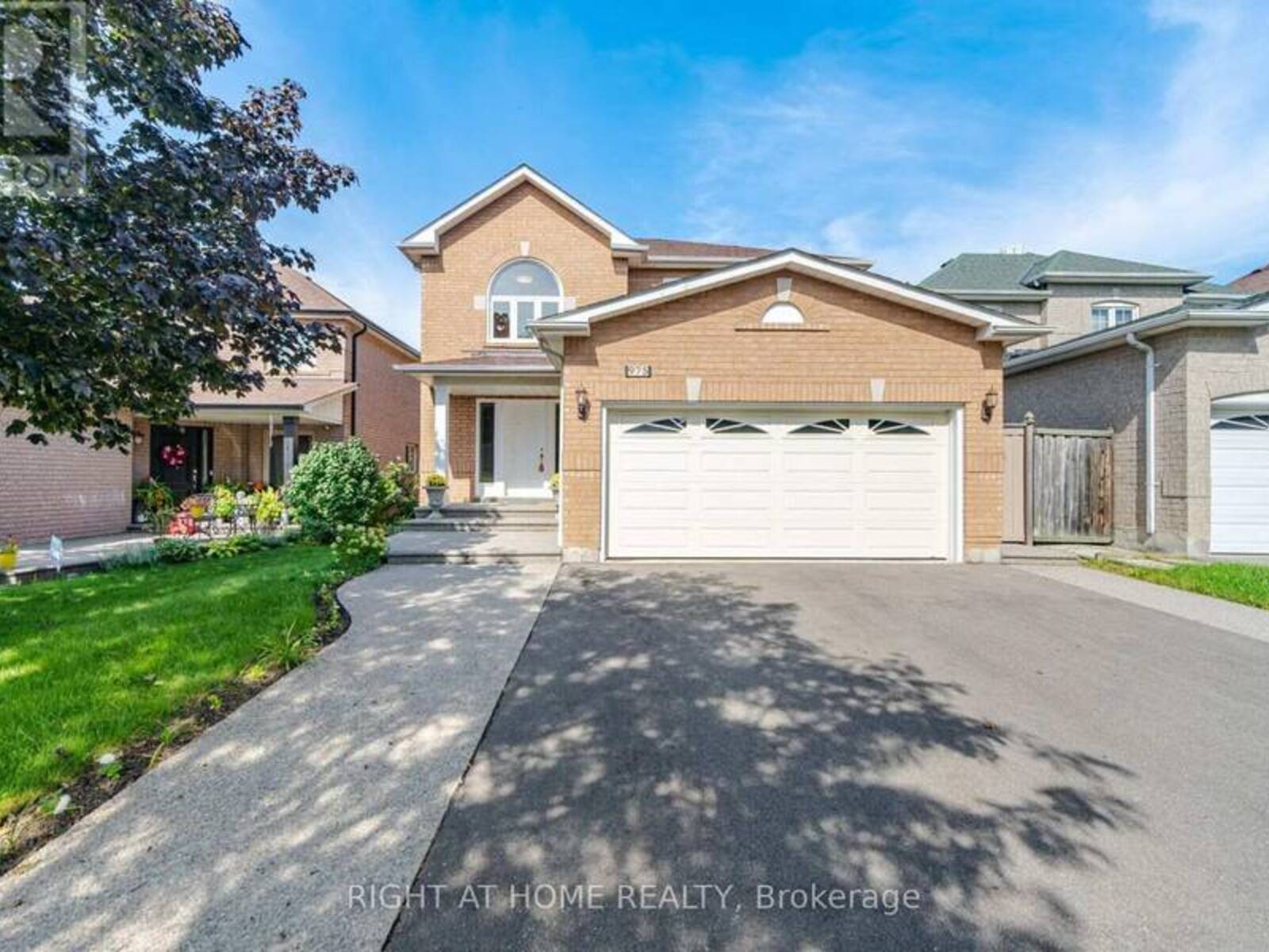 975 MANTLE CRESCENT, Mississauga, Ontario L5V 2G3