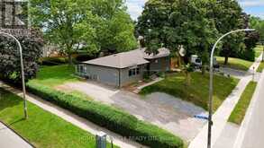 374 BOOK ROAD | Grimsby Ontario | Slide Image Forty-six