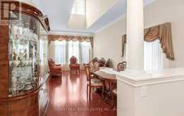 15 CONCORDE DRIVE | Brampton Ontario | Slide Image Ten