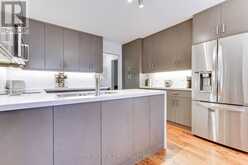 129 ROBIN COURT | Newmarket Ontario | Slide Image Seventeen