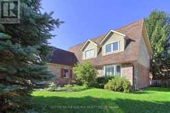 129 ROBIN COURT | Newmarket Ontario | Slide Image Two