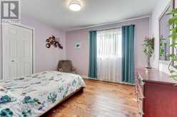 129 ROBIN COURT | Newmarket Ontario | Slide Image Thirty-four