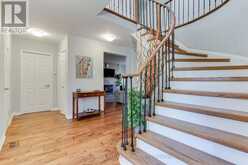 129 ROBIN COURT | Newmarket Ontario | Slide Image Six