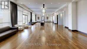 25 GALLERIA PARKWAY | Markham Ontario | Slide Image Forty-two