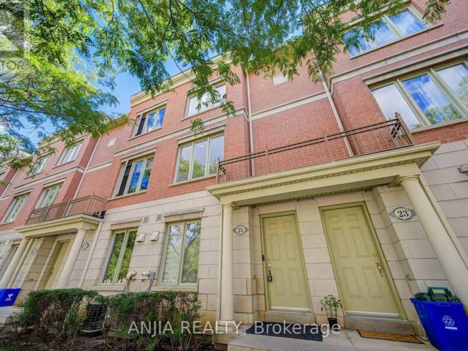 25 GALLERIA PARKWAY, Markham, Ontario L3T 0A4