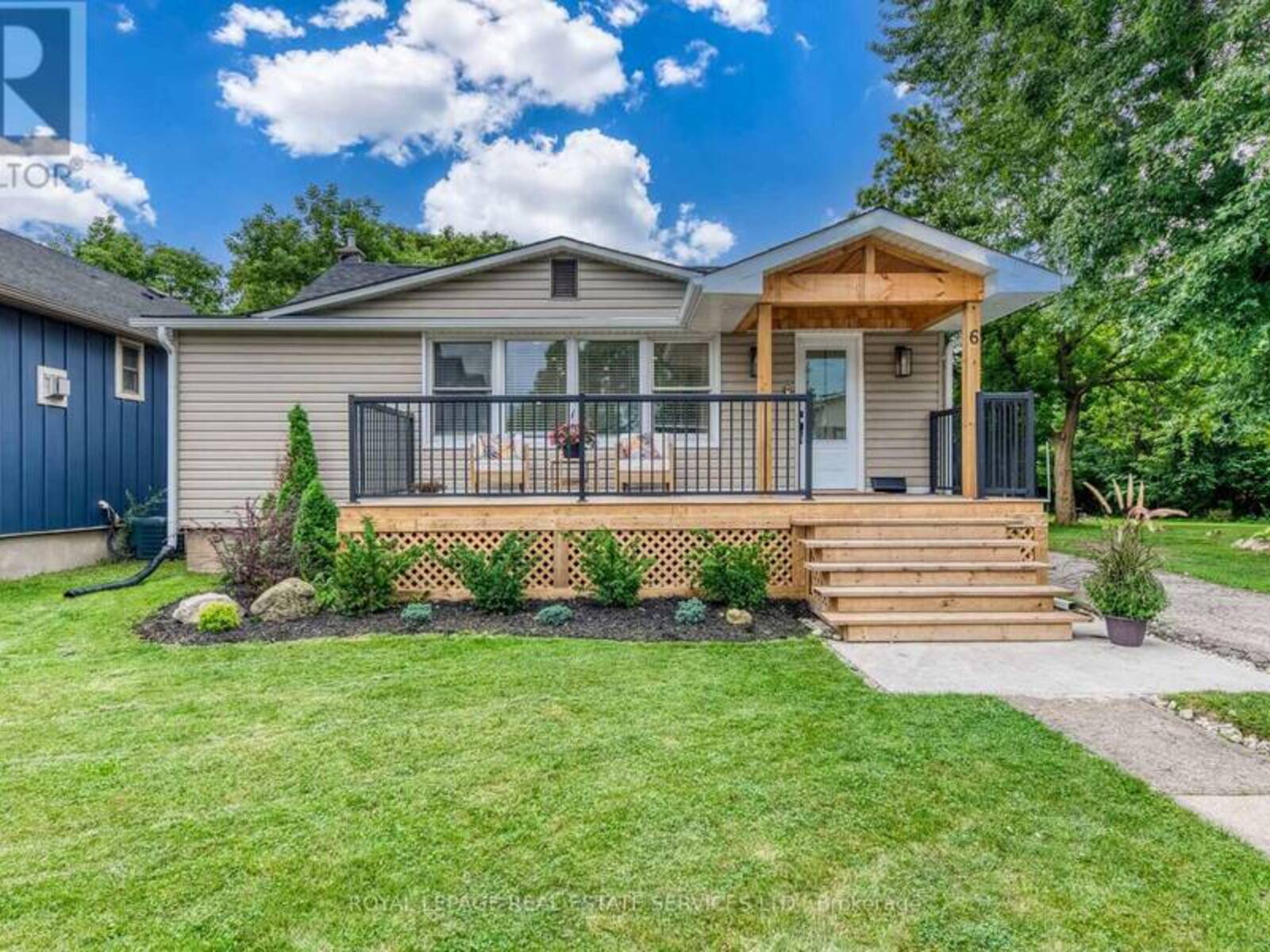 6 REMBE AVENUE, Hamilton, Ontario L8H 7G6