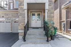 16 GRENDON CRESCENT W | Brampton Ontario | Slide Image Three