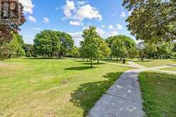 4 BANBURY ROAD | Toronto Ontario | Slide Image Thirteen