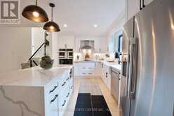2221 WYANDOTTE DRIVE | Oakville Ontario | Slide Image Four