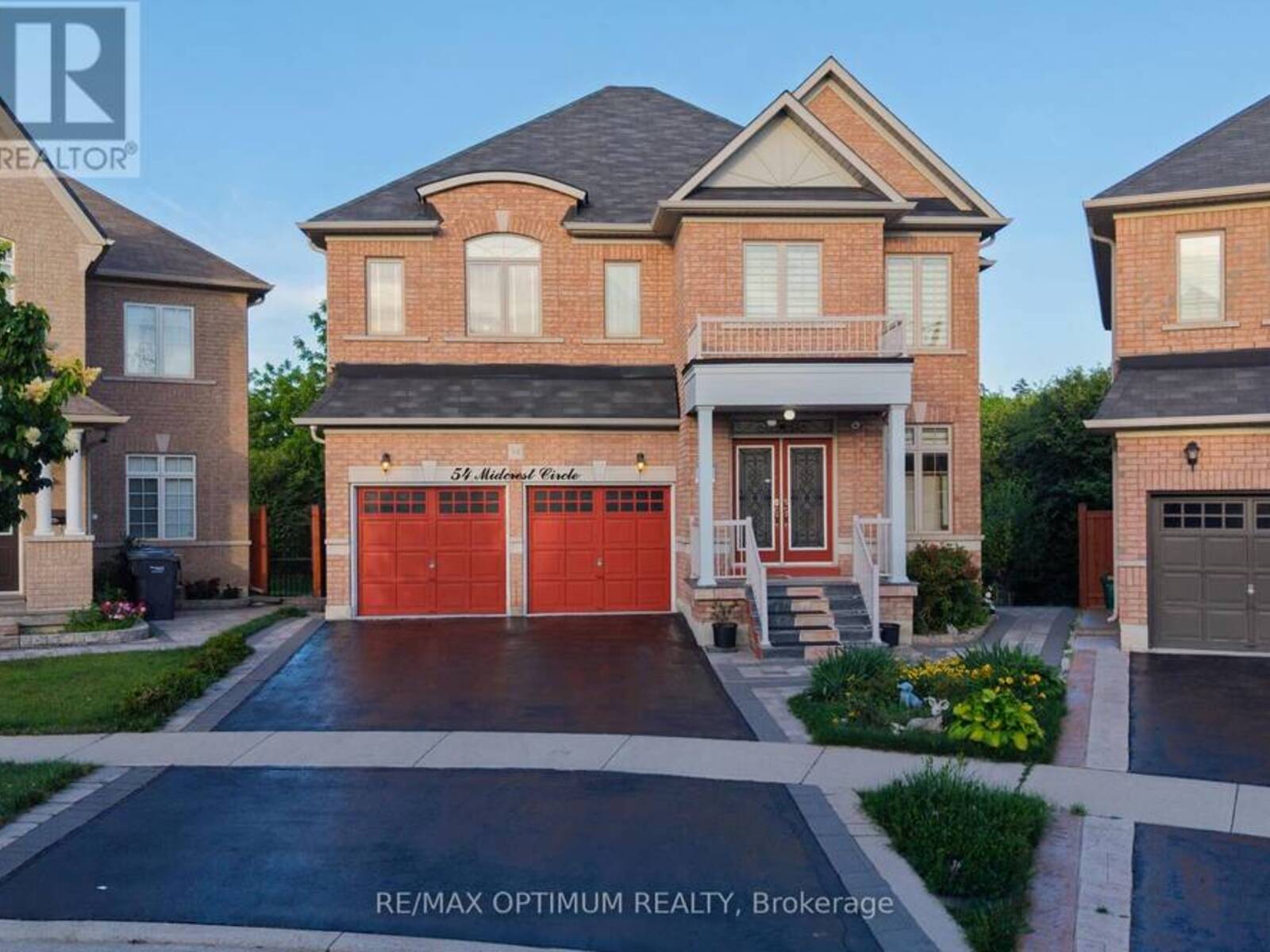 54 MIDCREST CIRCLE, Brampton, Ontario L6Y 0W5