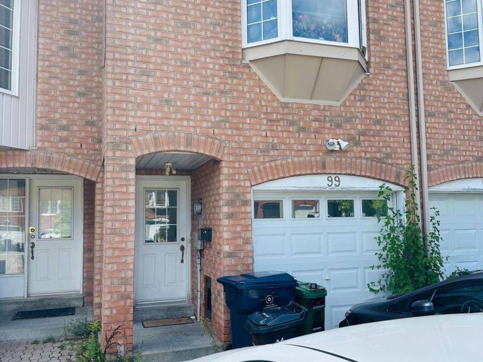 99 SUFI CRESCENT, Toronto, Ontario M4A 2X2