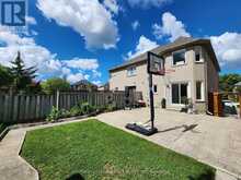 19 KINGLY CREST WAY | Vaughan Ontario | Slide Image Seven