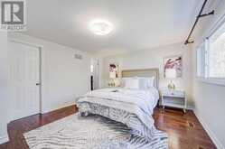 128 BRIARSCROSS BOULEVARD | Toronto Ontario | Slide Image Nineteen