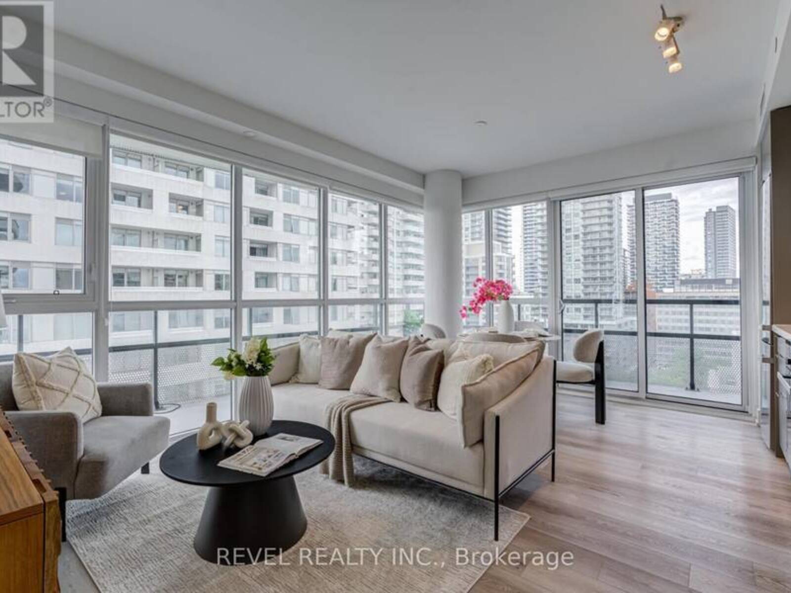 1107 - 11 LILLIAN STREET, Toronto, Ontario M4S 2H7
