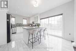 16 COURTNEY CRESCENT | Richmond Hill Ontario | Slide Image Eleven
