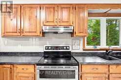 20 PINESHORE CRESCENT | Tiny Ontario | Slide Image Fourteen