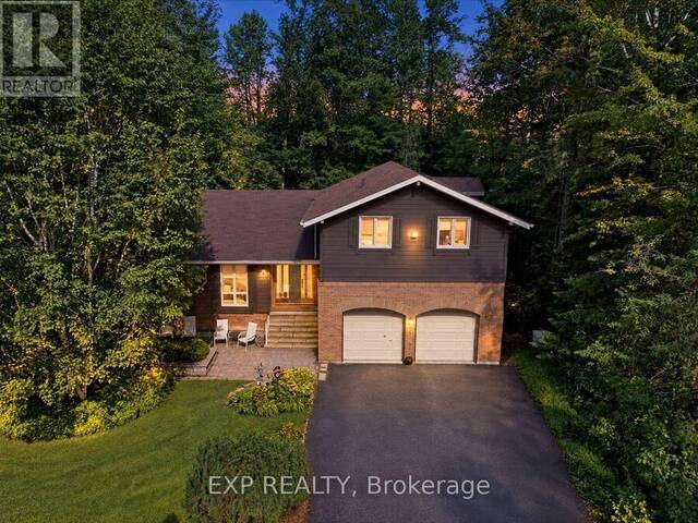 20 PINESHORE CRESCENT Tiny Ontario, L0L 2T0 - 4 Bedrooms Home For Sale