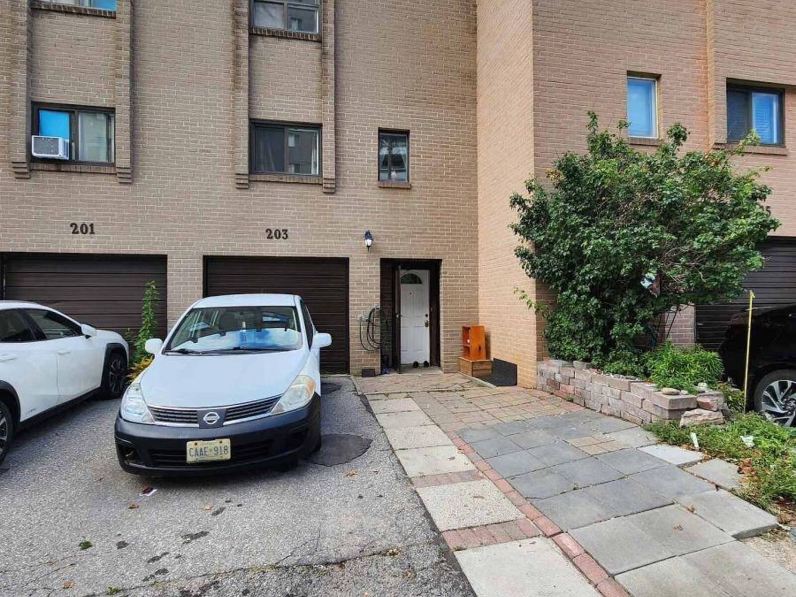 82 - 203 LOTHERTON PATHWAY, Toronto, Ontario M6B 2G6