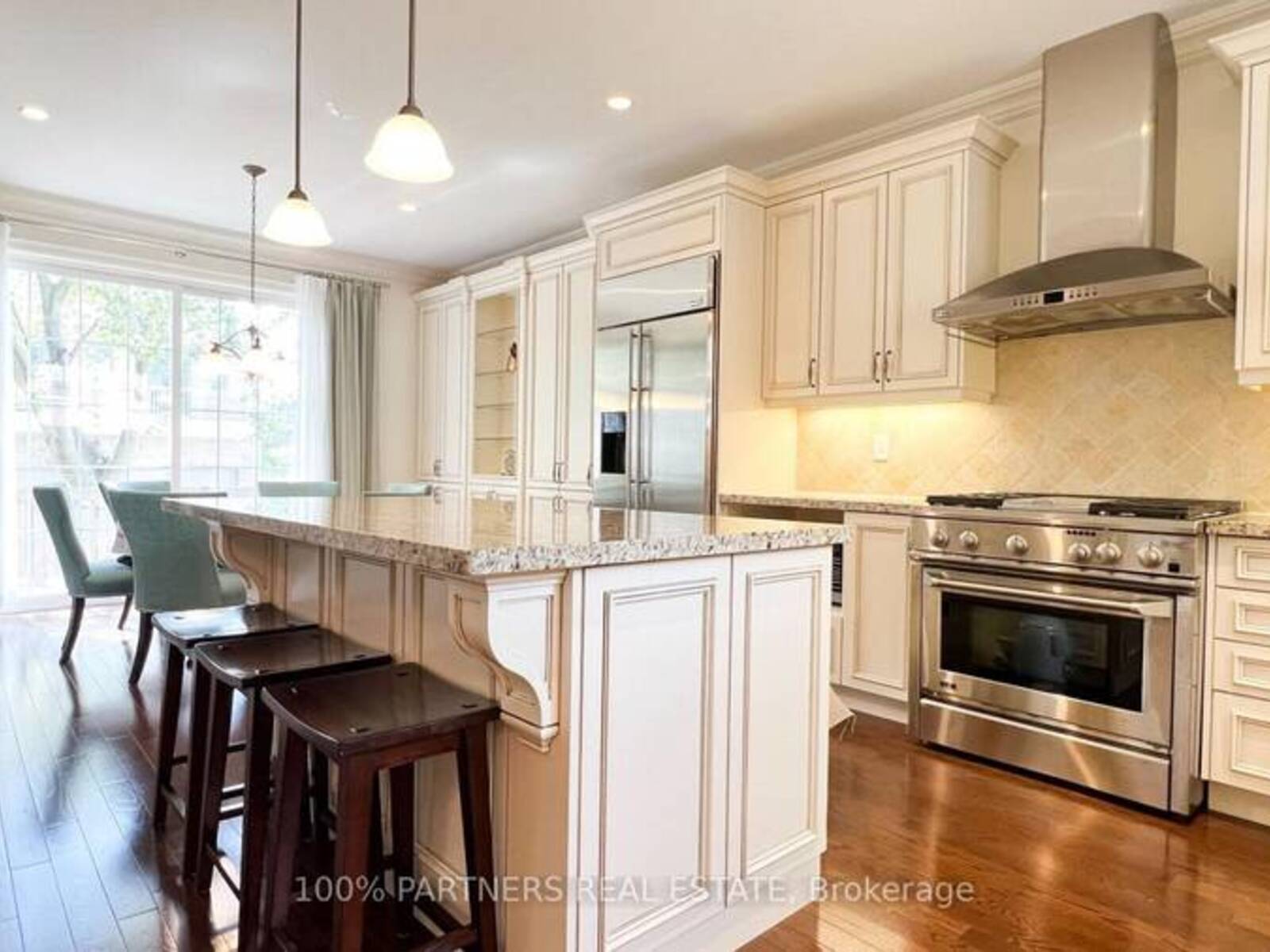 33 EARNSHAW DRIVE, Markham, Ontario L6C 0E4