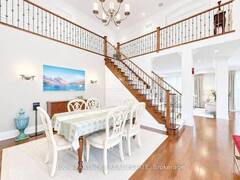 33 EARNSHAW DRIVE Markham Ontario, L6C 0E4