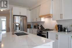 896 APPLE TERRACE | Milton Ontario | Slide Image Eight