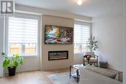 896 APPLE TERRACE | Milton Ontario | Slide Image Two