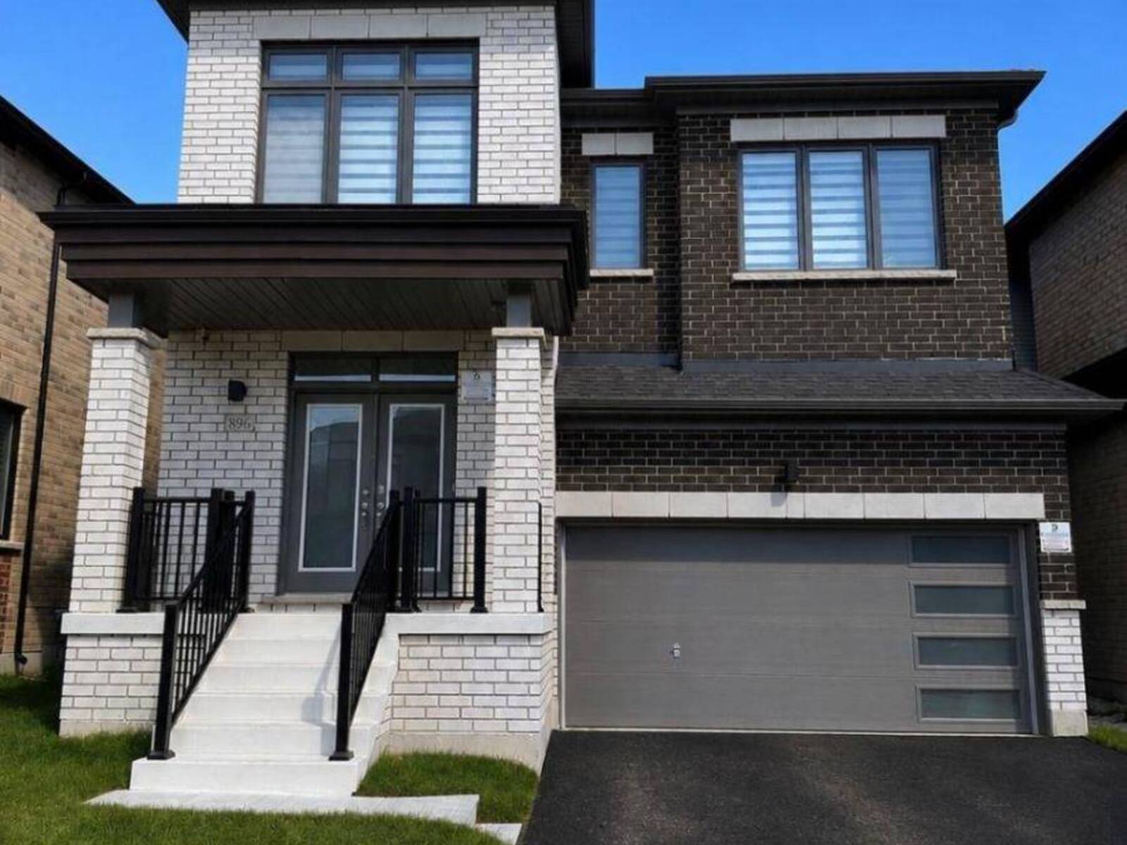 896 APPLE TERRACE, Milton, Ontario L9E 2C5
