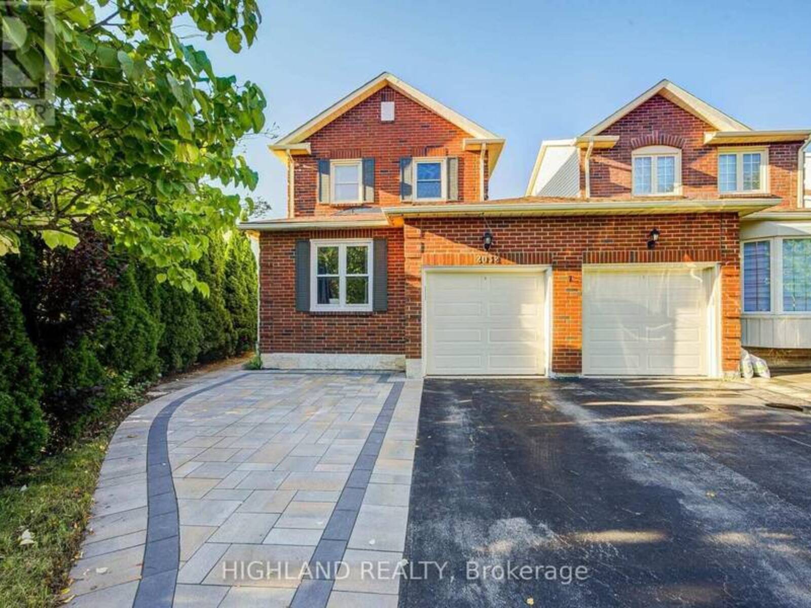 2032 GLENADA CRESCENT, Oakville, Ontario L6H 4M5