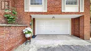 7 THE LINKS ROAD | Toronto Ontario | Slide Image Two