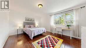 7 THE LINKS ROAD | Toronto Ontario | Slide Image Fifteen