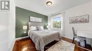 7 THE LINKS ROAD | Toronto Ontario | Slide Image Nineteen