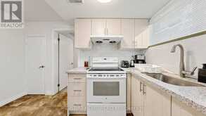 7 THE LINKS ROAD | Toronto Ontario | Slide Image Forty