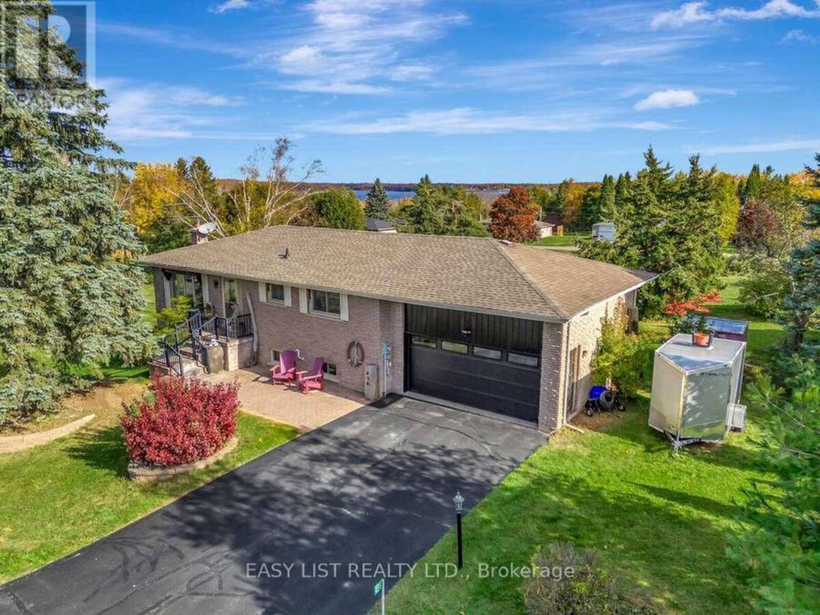 456 OLD SURREY LANE, Bobcaygeon, Ontario K0M 1A0